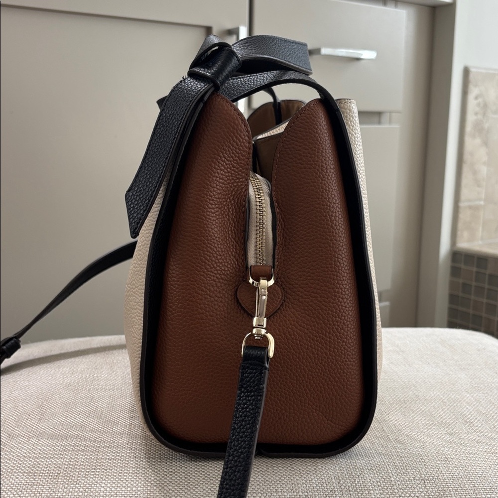 Kate Spade Knott Medium Crossbody Bag - Picture 3 of 12